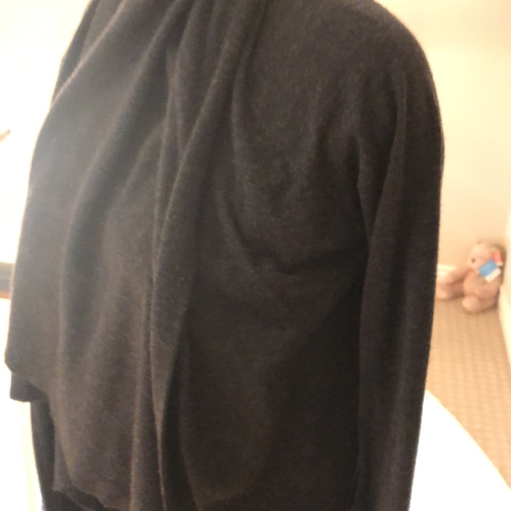 Cardigan - Picture 2 of 9